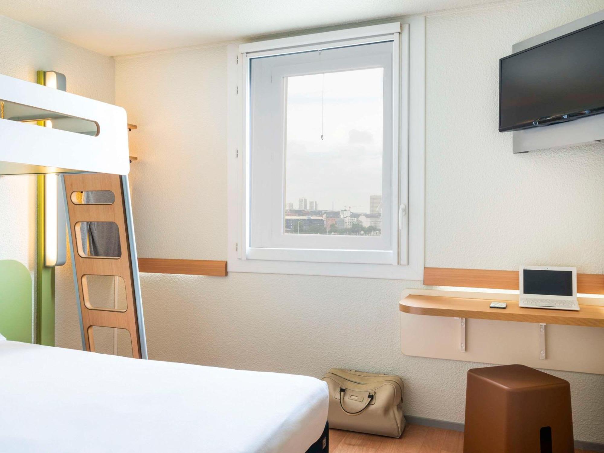 Ibis Budget Paris Porte De Bercy Charenton-le-Pont Esterno foto