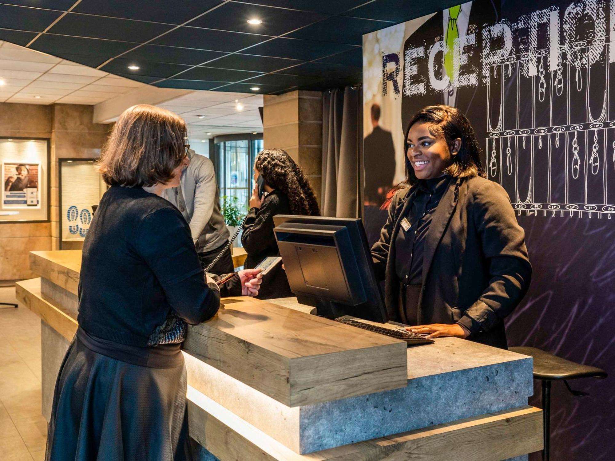 Ibis Budget Paris Porte De Bercy Charenton-le-Pont Esterno foto