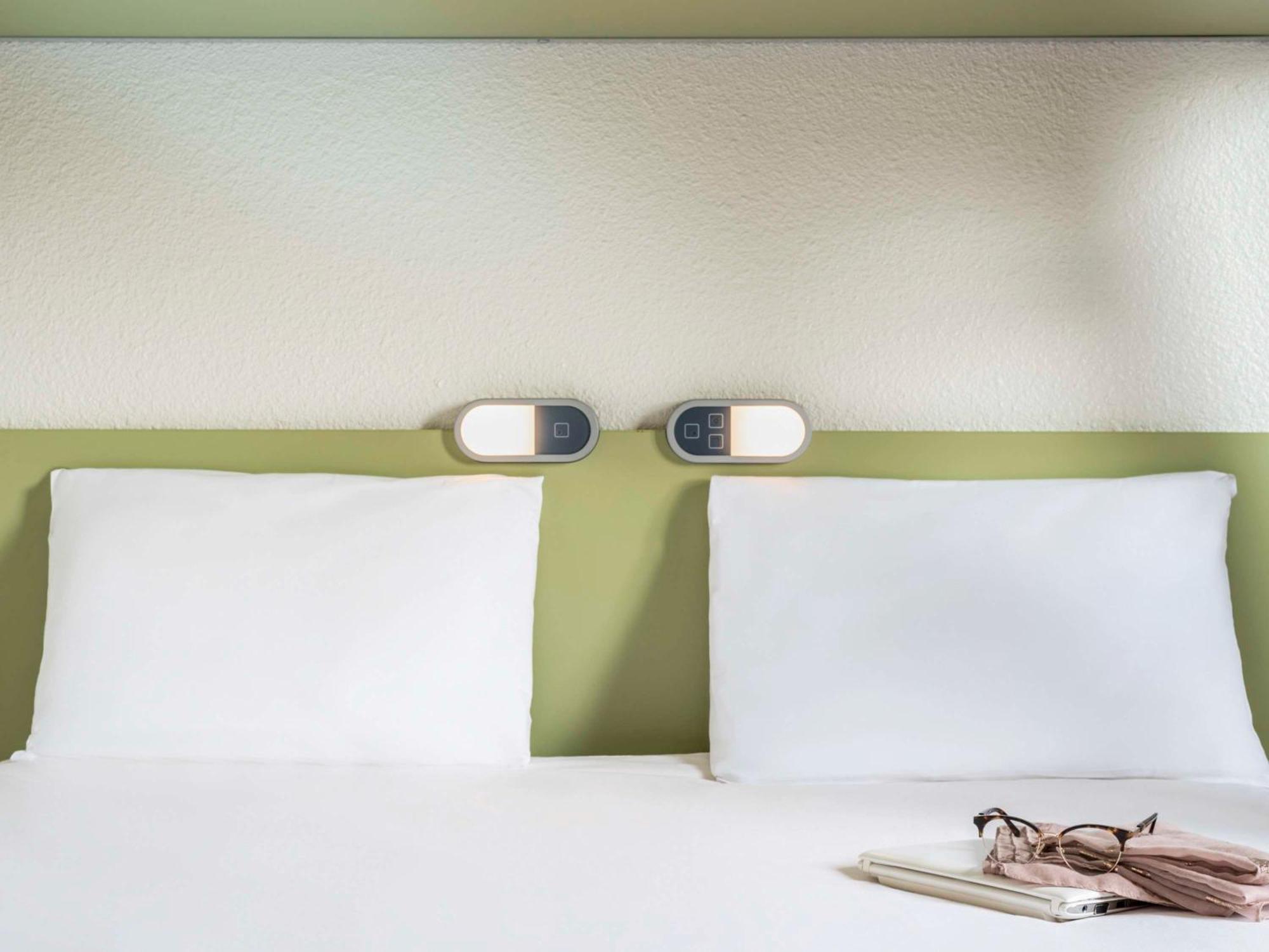 Ibis Budget Paris Porte De Bercy Charenton-le-Pont Esterno foto