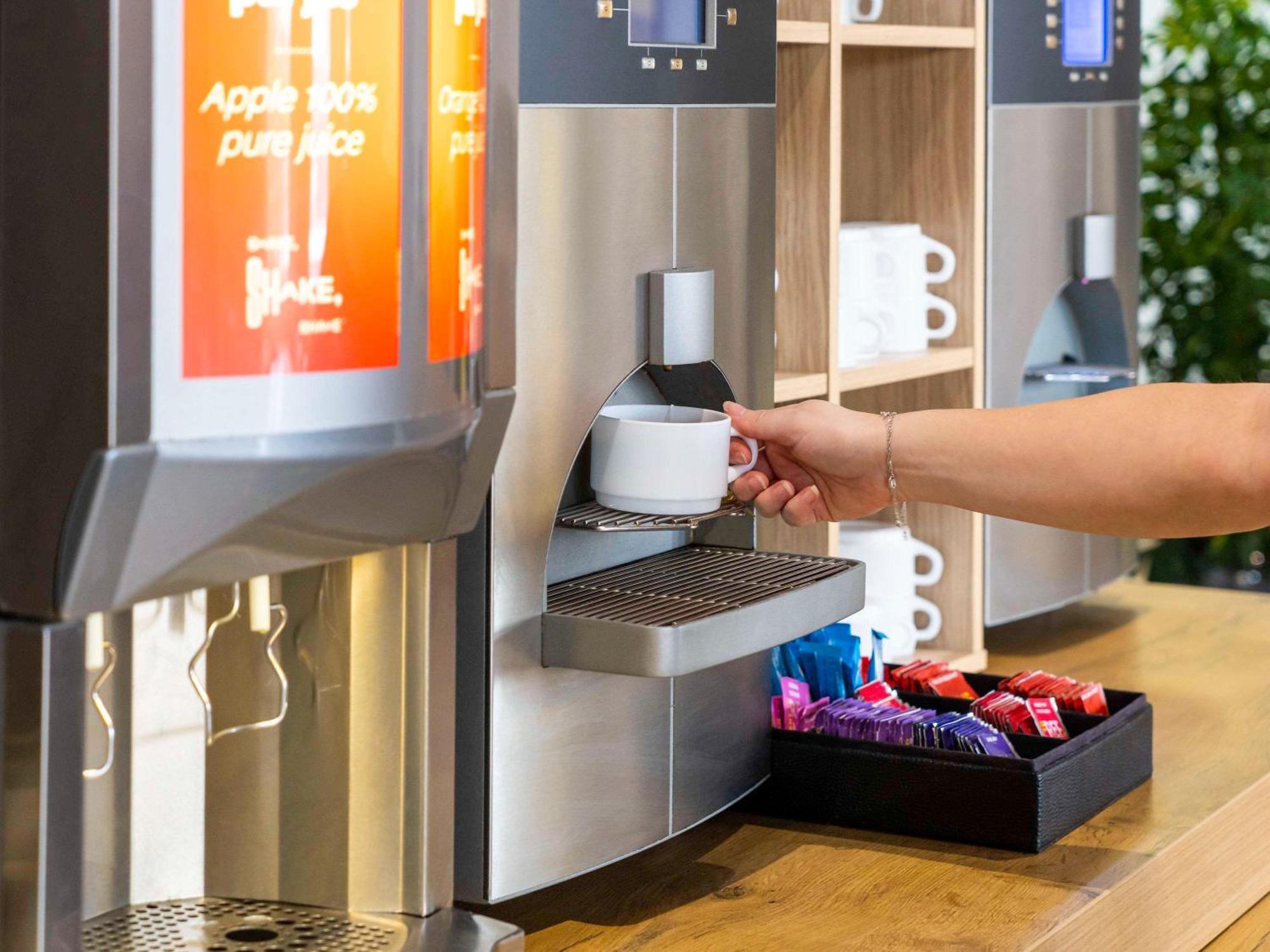 Ibis Budget Paris Porte De Bercy Charenton-le-Pont Esterno foto