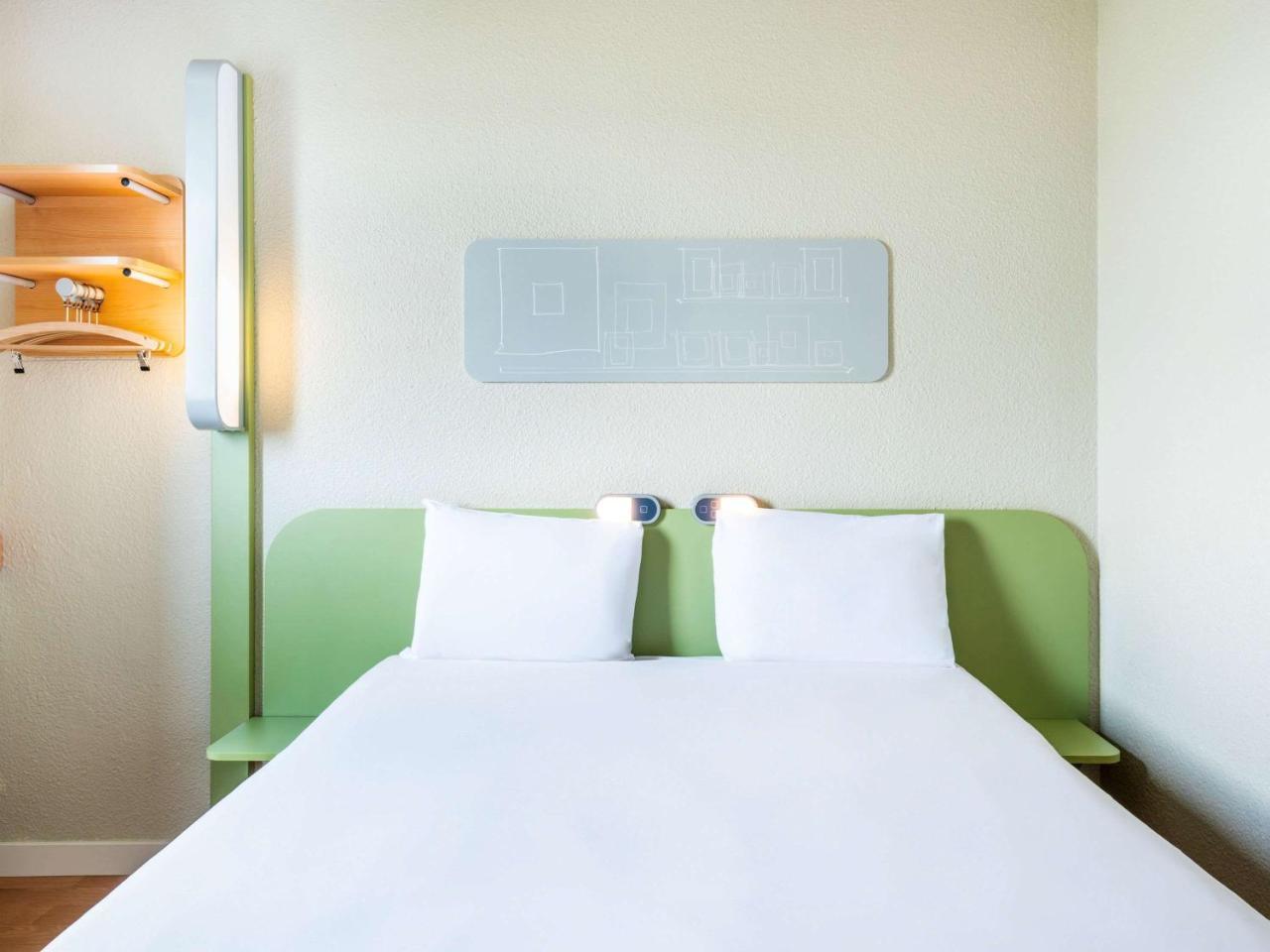 Ibis Budget Paris Porte De Bercy Charenton-le-Pont Esterno foto