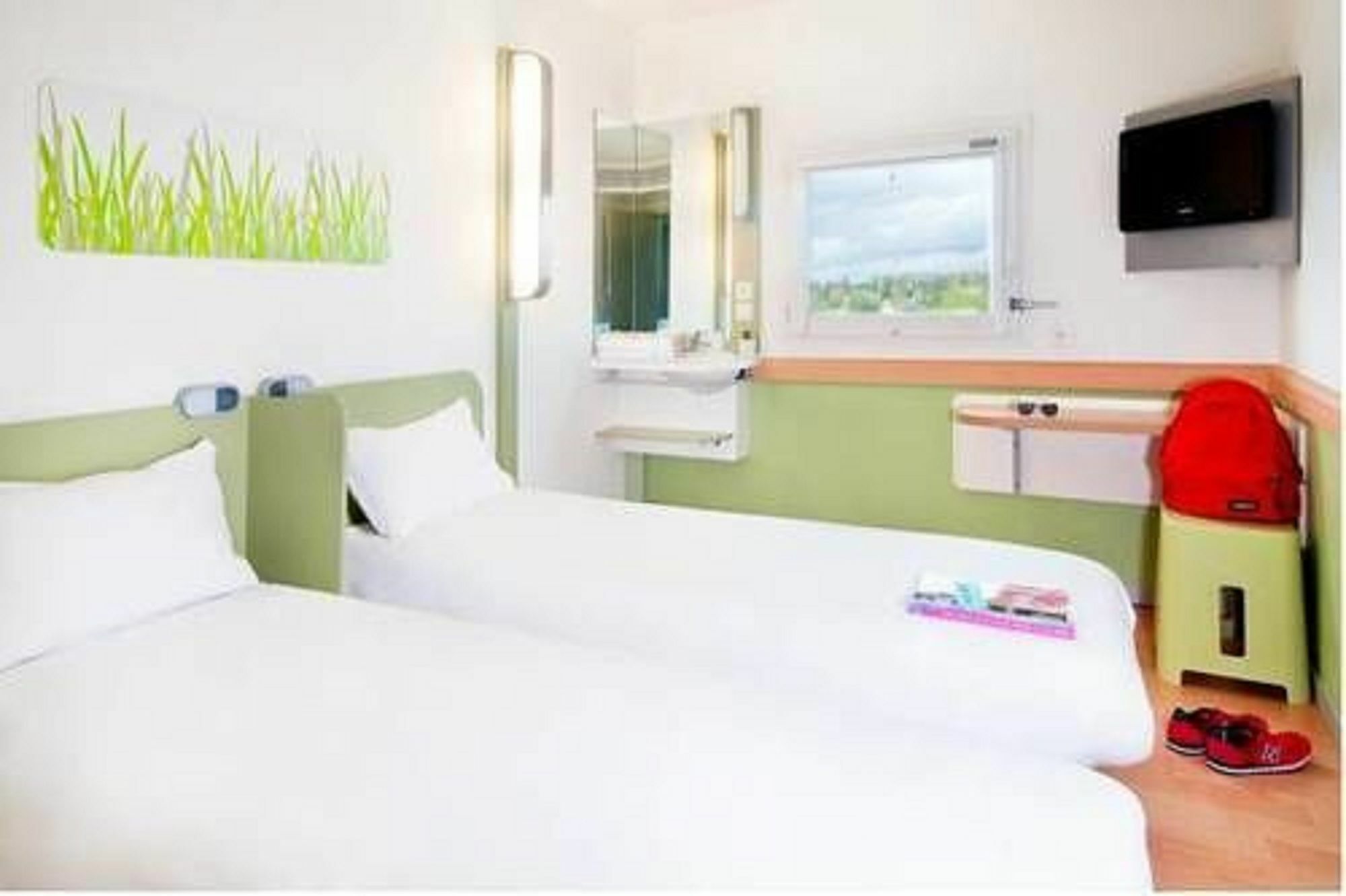 Ibis Budget Paris Porte De Bercy Charenton-le-Pont Esterno foto